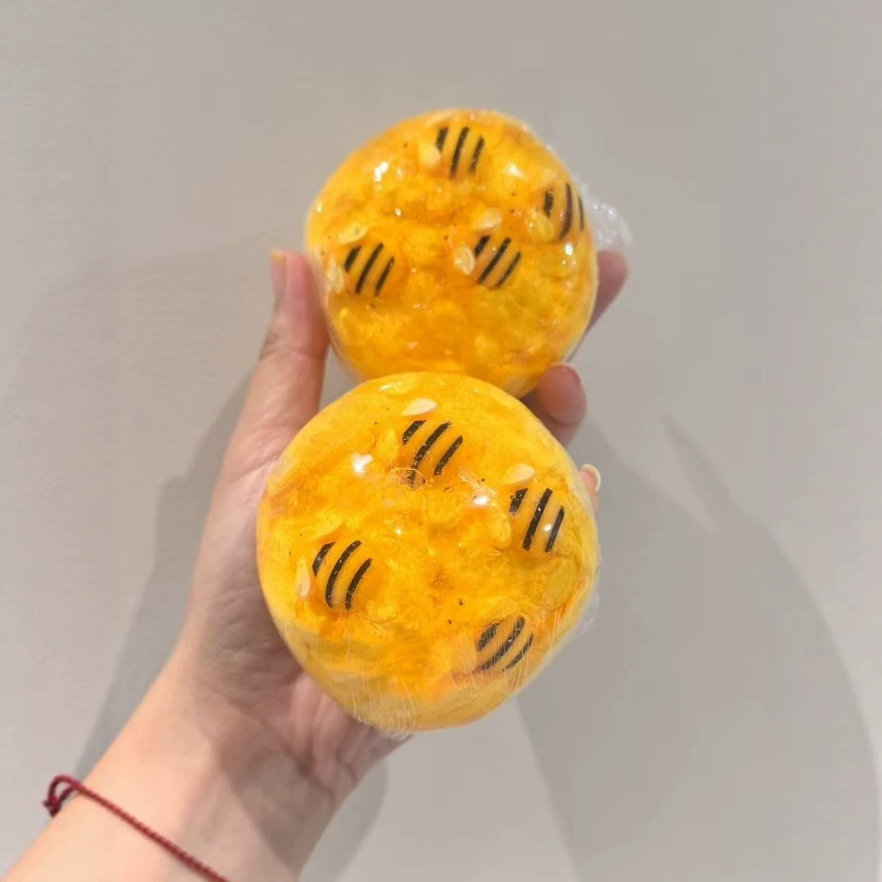 Crunchy Honey Jar Ball Squishy - огляд і ціна Building Blocks